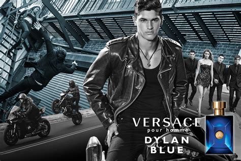 pubblicità versace dylan blue voce|Versace Dylan Blue .